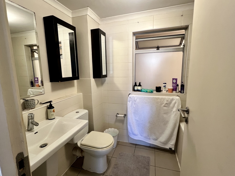 To Let 1 Bedroom Property for Rent in Gardens Western Cape